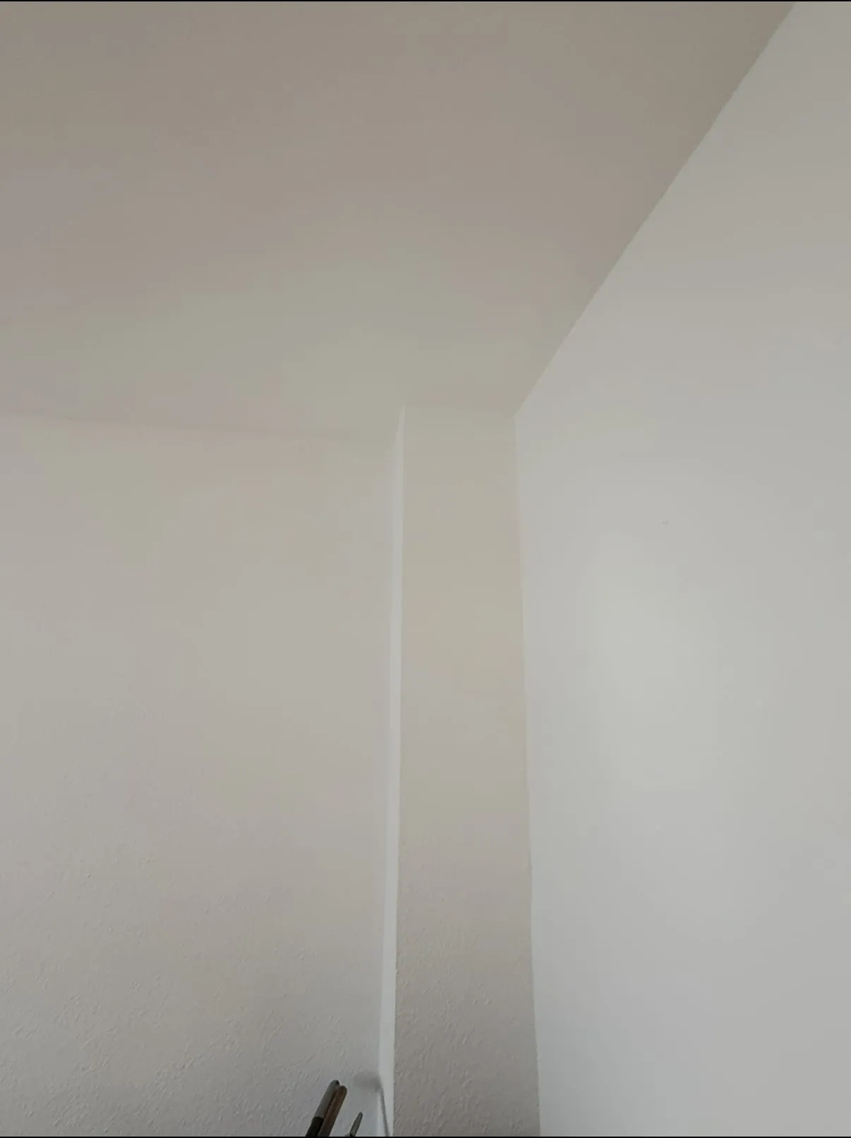 Sauber ausgefuehrte Wand- und Deckenarbeiten